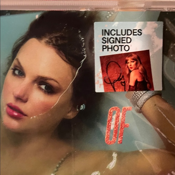 The Life of a Showgirl CD with Signed Photo Insert (NWT) - Picture 4 of 5